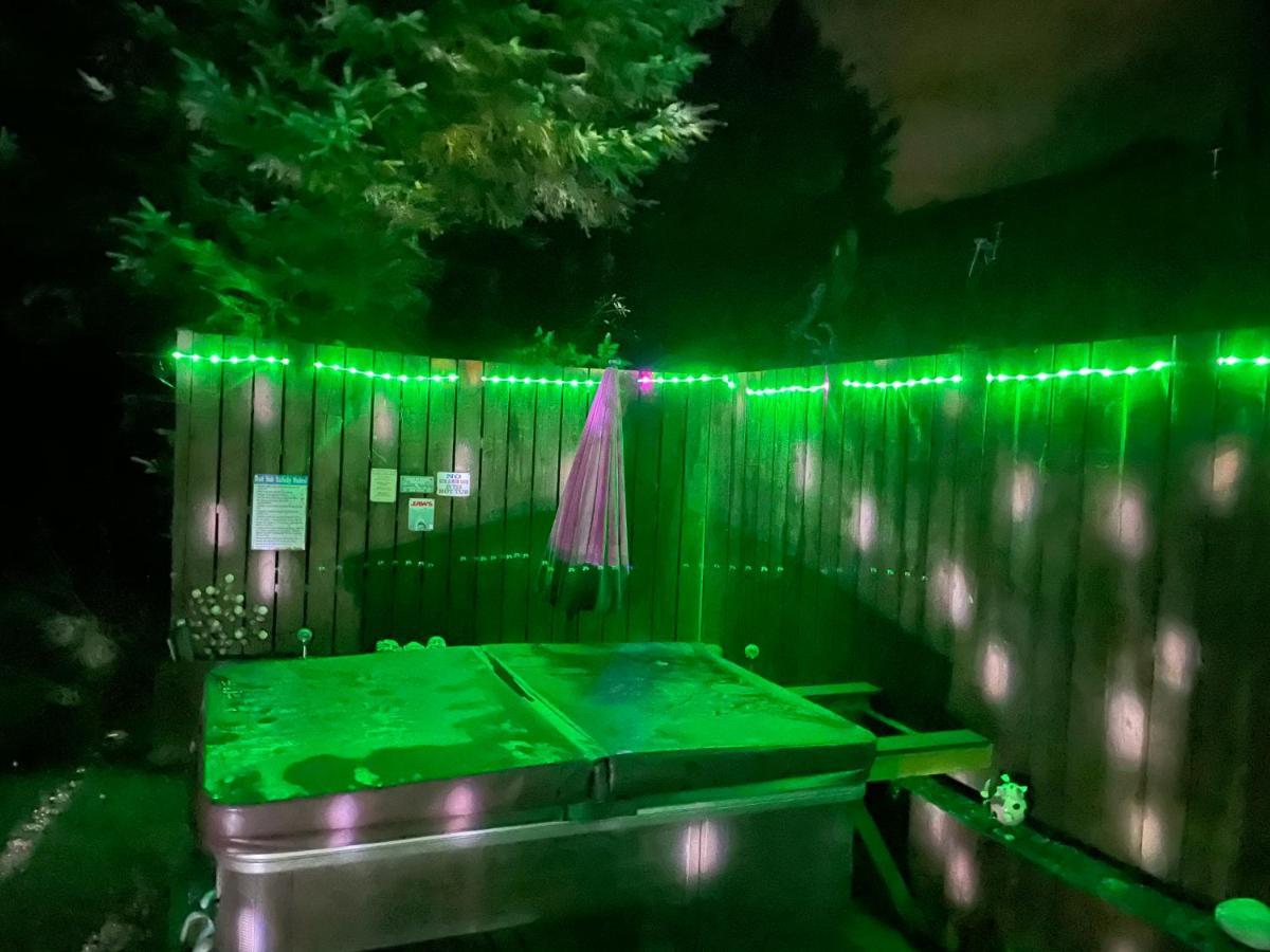 Bankhead With Hot Tub In Aberdeenshire